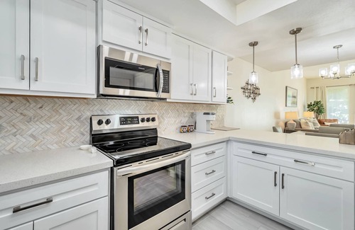 Sunrise Villas House | Perfect for Business or Pleasure! Minutes to Old Town Scottsdale, Community Heated Pool & Spa!
