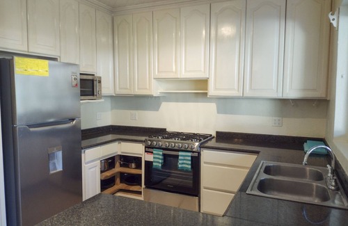 West End Condo | Perfect for Families- 2 bedroom in the heart of West End