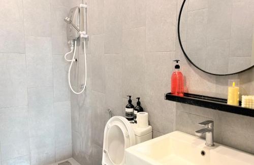 Taman Pertama Apartment | Perfect for Families & Larger Groups, KL MRT- M Vertica