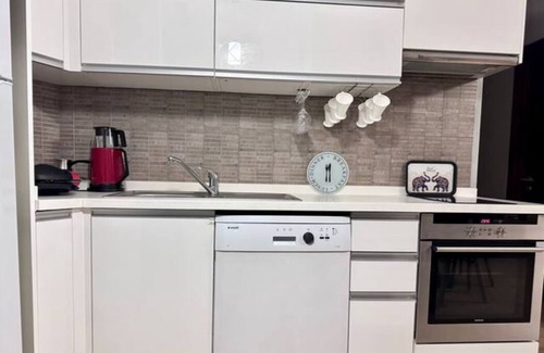 Atasehir Apartment | Perfect for Families: Pools, Spa, Playground, Toys, Comfort+ Guaranteed!