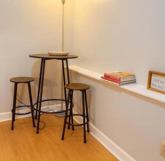Morgantown Apartment | Perfect for Groups! 3BR-3BA Near WVU & Downtown