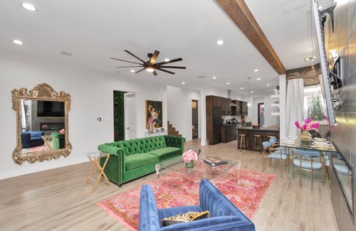 OST - South Union House | Perfect for Large Groups! Hot Tub/Gazebo/Grill/Karaoke Machine/82 in. TV & More!