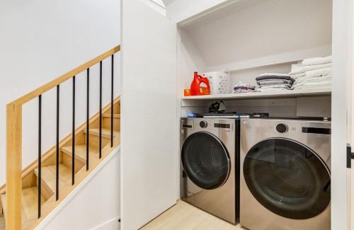 Rosscarrock House | Perfect for Long Stays Free Parking Pets Allowed