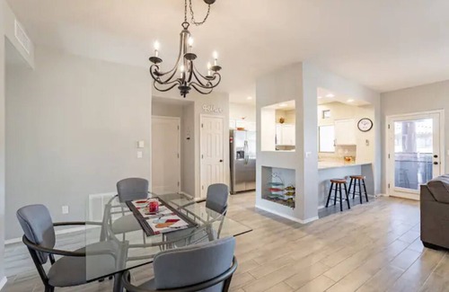 Rancho Vistoso Condo | Perfect for long-term stay, heated Pool, Spa, Gym