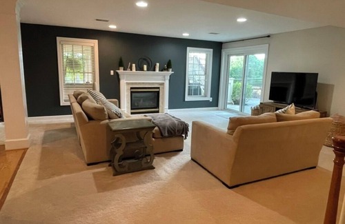 Lakeview House | Perfect for LPGA Solheim Cup! Large Family Getaway, Lake, NatureTrail, Wineries!