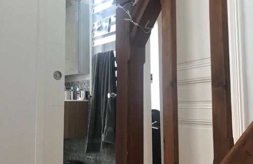Sceaux Bed & Breakfast | Perfect for Paris 2024 Olympics! Total 3: 2 Adults and a Child/teenager