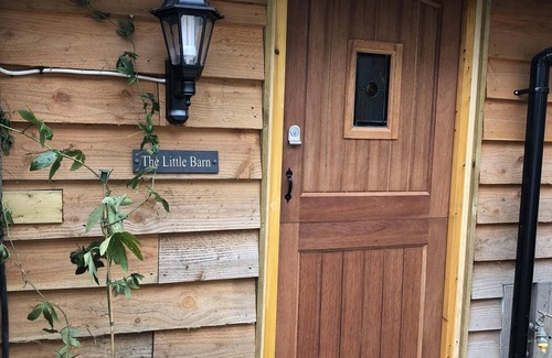 Hindhead House | Perfect for walkers, Goodwood, National Trust, Short Stay