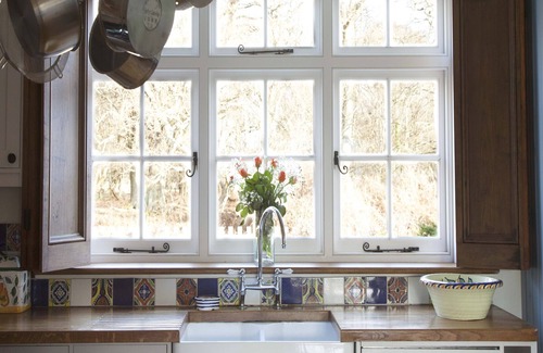 New Forest District Cottage | Perfect for wild play and family escapes in the forest - with lots of extras