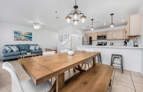 Crystal Beach Condo | Perfect Getaway – Beach Access, Pool & Hot Tub