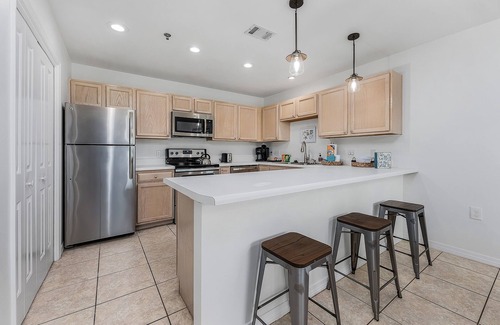 Crystal Beach Condo | Perfect Getaway – Beach Access, Pool & Hot Tub