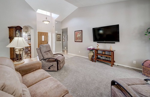 Pinal County House | Perfect Golf Getaway! Updated Furnished Home with Amazing Backyard in Gated Sun Lakes Community
