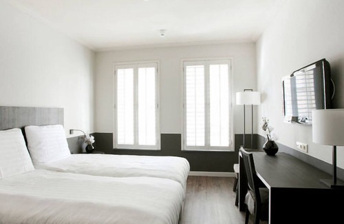 Municipality of Huizen Hotel | Perfect Group Getaway | 3 Spacious Units for Fun-Filled Adventure & Relaxation