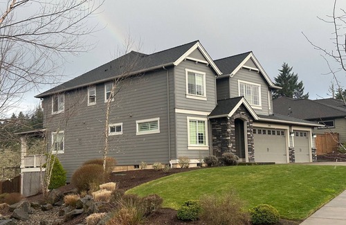 Eugene House | Perfect home away from home! Valley Views & close to town!
