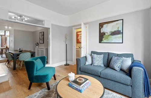 Northumberland Park House | Perfect Home for Spurs Fans! Peaceful Garden