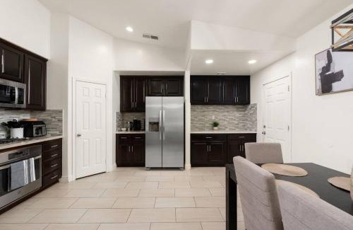 Pumpkin Center House | Perfect Home for Work or Relaxing Vacation