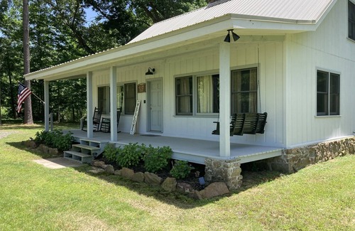 Heber Springs Cabin | Perfect Little Red River Getaway with Private Fishing Dock!