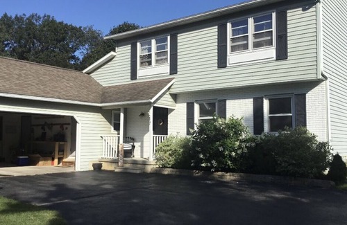 Saratoga Springs House | Perfect location in Saratoga Springs