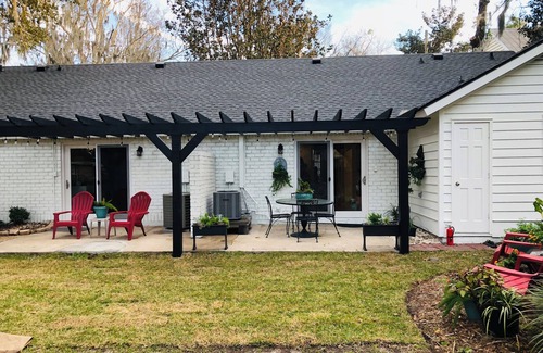 The Point Cottage | PERFECT LOCATION, 2 bedroom two bath furnished unit. Where history meets charm.