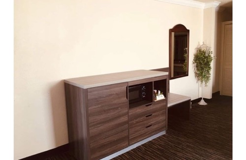 Munras Avenue Hotel | PERFECT LOCATION 2QUEEN BED@HEART OF MONTEREY