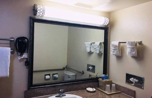 Munras Avenue Hotel | PERFECT LOCATION 2QUEEN BED@HEART OF MONTEREY