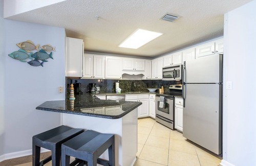Orange Beach East Condo | Perfect location at Phoenix X next door to FloraBama