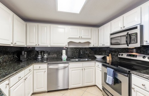 Orange Beach East Condo | Perfect location at Phoenix X next door to FloraBama