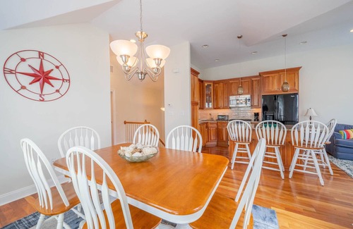 Stone Harbor House | Perfect location! Dog friendly townhome in the heart of Stone Harbor