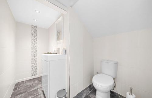 Troon Apartment | Perfect location for beach and golfing