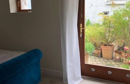 The Whitford House Hotel Apartment | Perfect location for exploring the Greenway & Westport