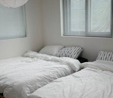 Paldal-gu Apartment | Perfect location Haenggung