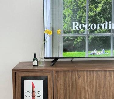Paldal-gu Apartment | Perfect location Haenggung