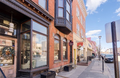 Gettysburg Apartment | Perfect Location: Historic Downtown Guesthouse
