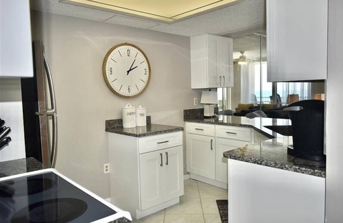 Ponce Inlet Apartment | Perfect Location in Ponce Inlet for this 2/2 oceanfront Condo 504 South Point