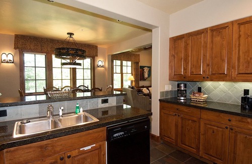 Jackson Condo | Perfect location makes for easy access to downtown, Snow King and more