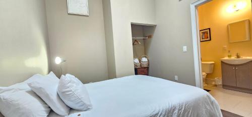 Windsor Apartment | Perfect Location! Quiet-Spacious-2 Bed-2 Bath