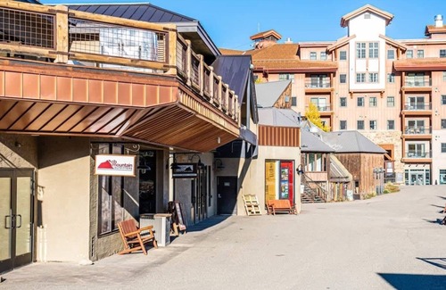Crested Butte Condo | Perfect Location, Outdoor Pool and Hot Tub! 273