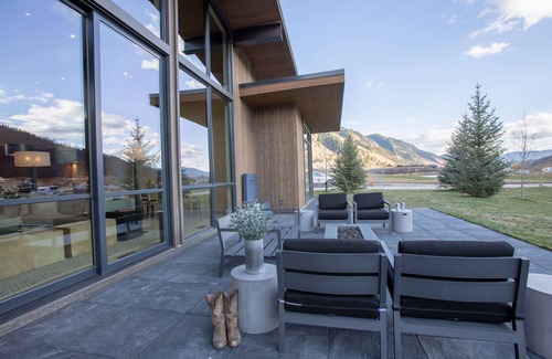 Hoback Junction House | Perfect Lodge for Jackson Hole Fun-Fairway 9