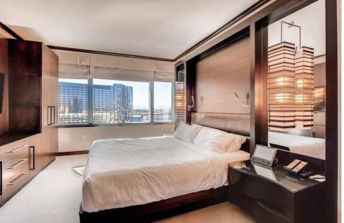 Las Vegas Strip Apartment | Perfect - Lux 1BR Suite at Vdara