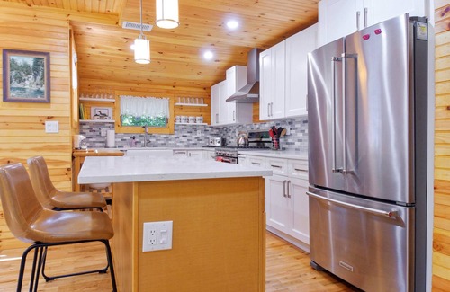 Belgrade Lakes House | Perfect Maine Getaway in a Recently Renovated Cabin!