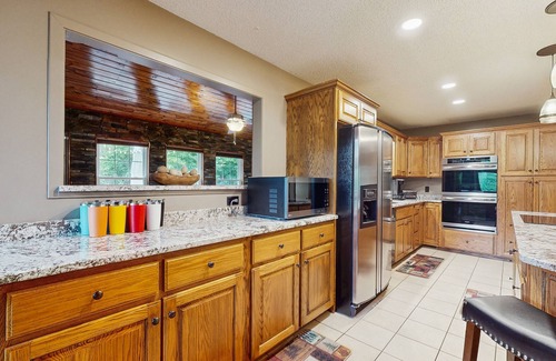 Maggie Valley House | Perfect Mountain Getaway W/Gas Fireplace,Full Kitchen, and Wifi | Dog Friendly