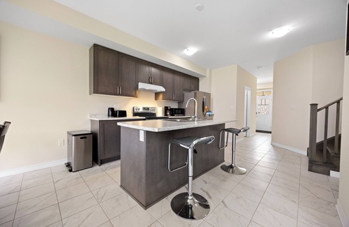 Thorold House | Perfect New 4BR | Niagara Falls Region