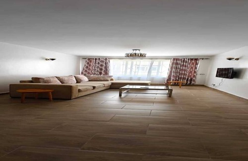 Hospital Apartment | Perfect Palm Condos- K11
