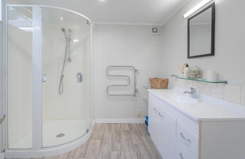 Whitianga House | Perfect Picture on Haddon