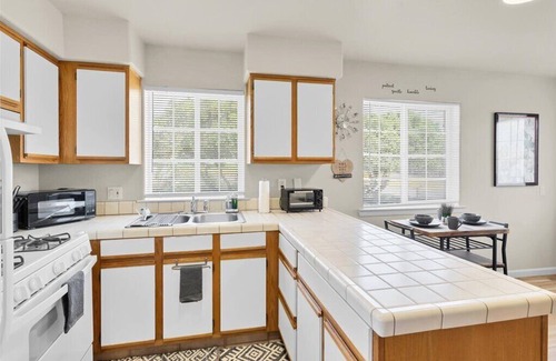 Prunedale House | Perfect Private Central Coast Getaway in Salinas!