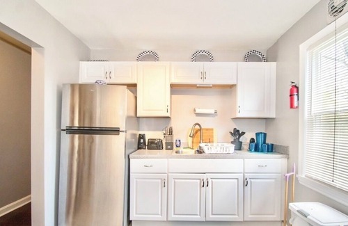 Roselawn Finance House | Perfect Private Cincinnati Getaway Near Downtown!