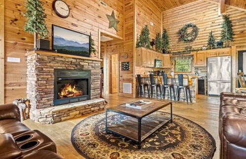 Wears Valley Cabin | Perfect Relaxing Cabin Getaway! HOT TUB +Near TOWN