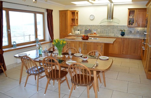Tighnabruaich House | Perfect, restful, dramatic holiday home with fabulous 18 m balcony over the sea