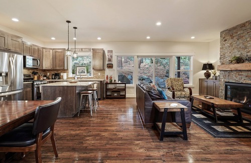 Westbrook Meadows House | Perfect Retreat Luxury Home, Guest Quarters, A/C, Foosball, Ping Pong