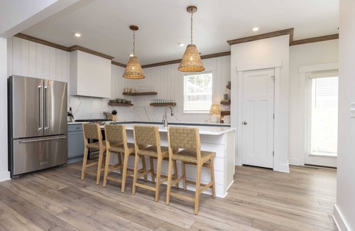 Northeast Virginia Beach House | Perfect Retreat! 6min Walk to the Beach! Luxury!