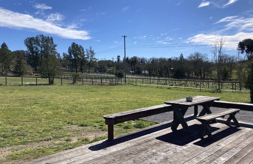 Windsor Apartment | Perfect romantic getaway for two! Private retreat in the countryside.
